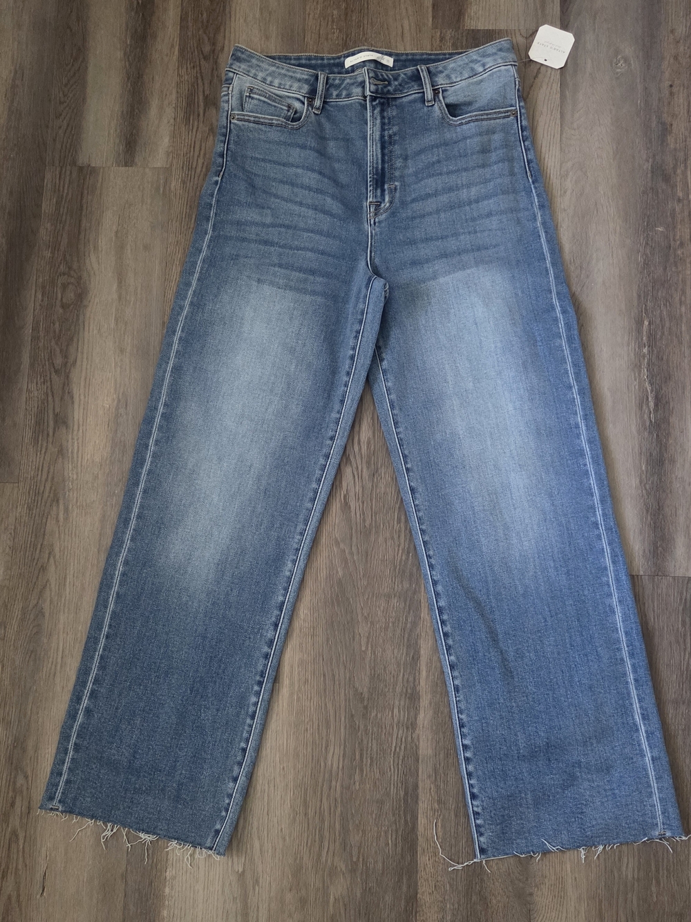 NWT Altar'd State Midwash Wide Leg Cropped Jeans Raw Hem Sz 31 Missing Button